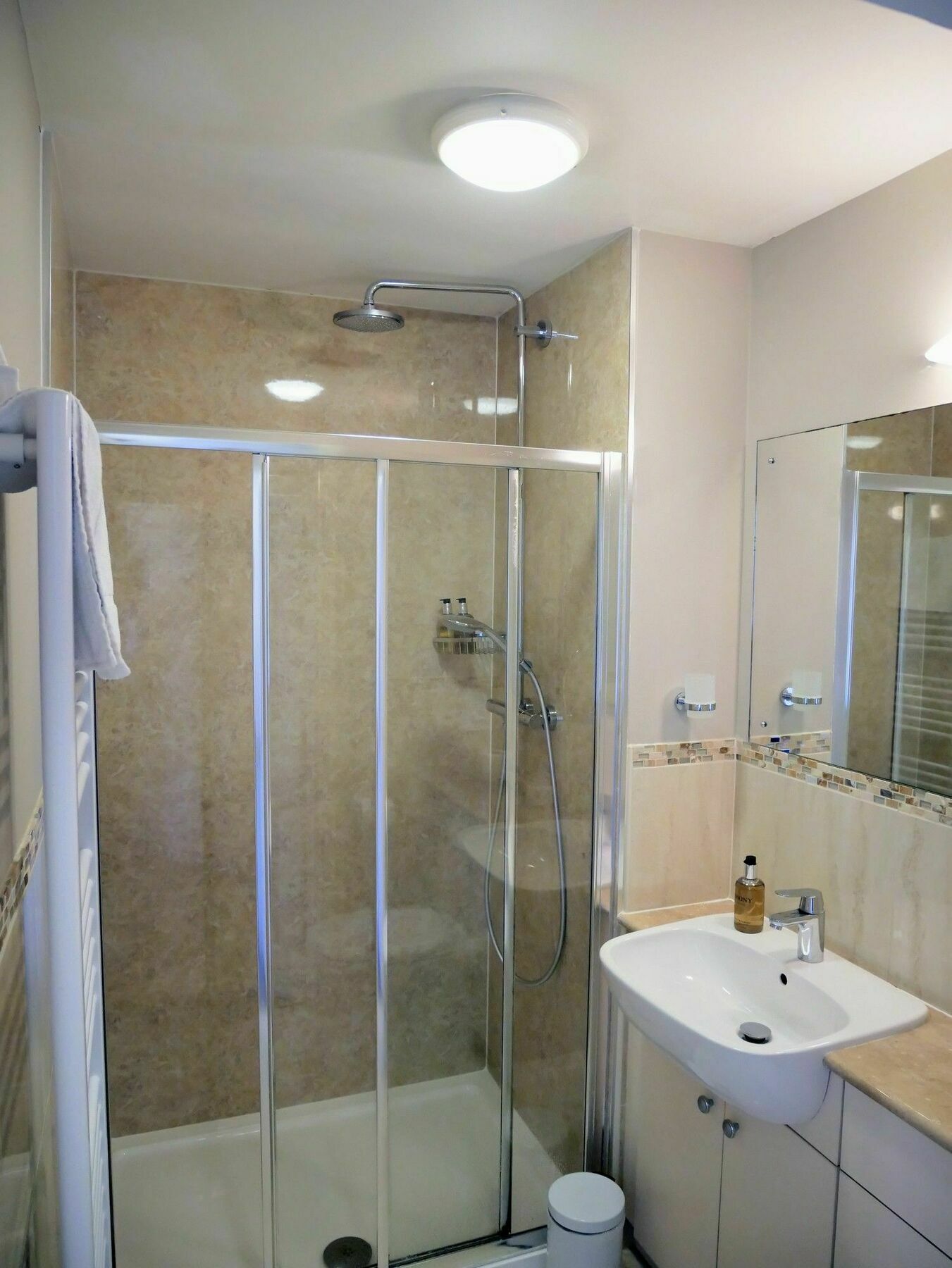 Peartree Serviced Apartments Salisbury Esterno foto
