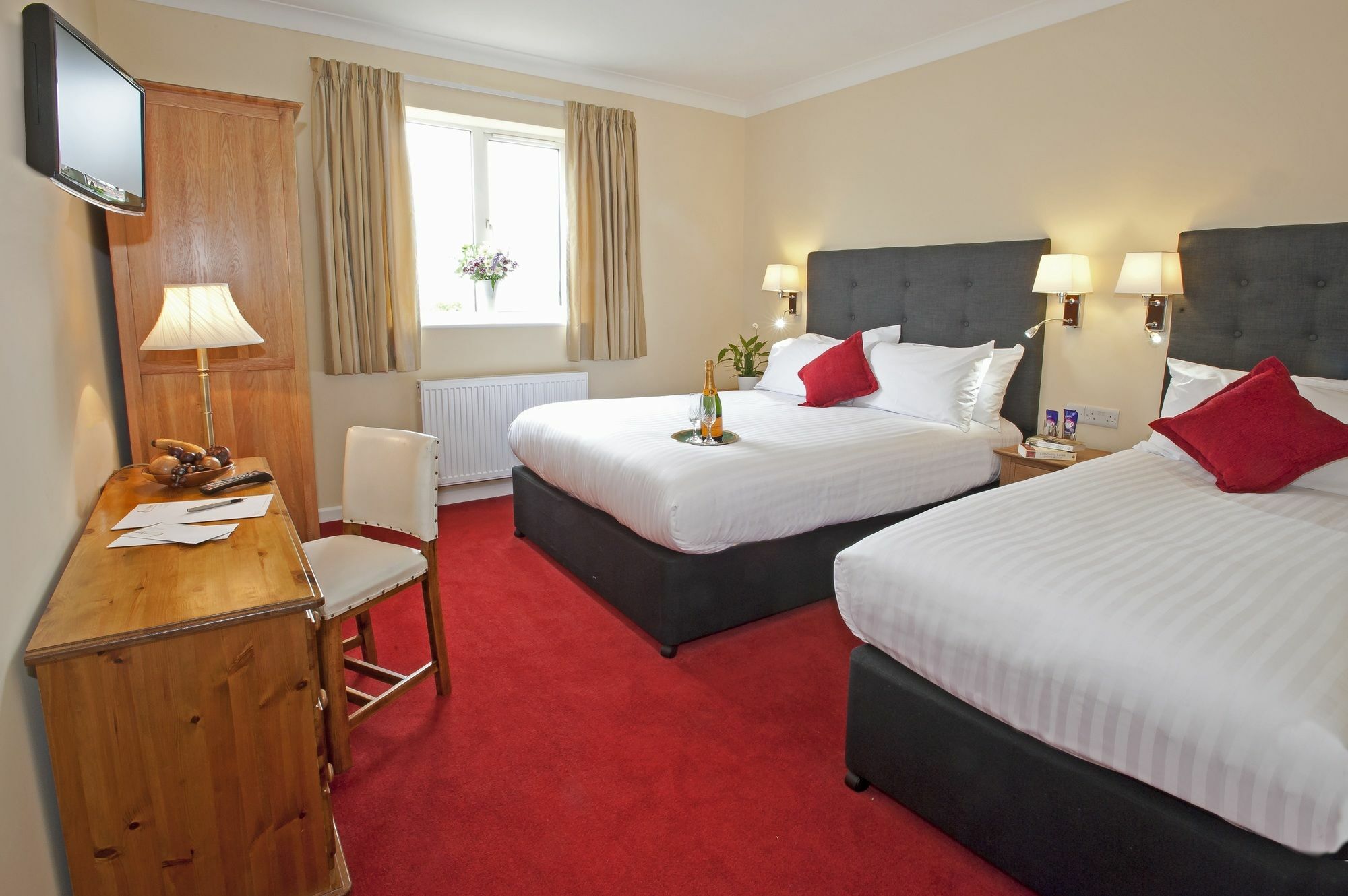 Peartree Serviced Apartments Salisbury Esterno foto